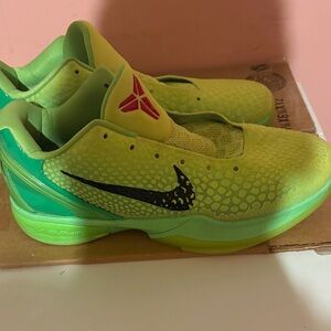 Kobe 6 grinches